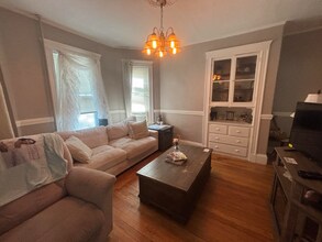 21 Jaques St, Unit 1 in Somerville, MA - Building Photo - Building Photo