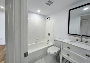 163 NW 93rd Ave in Pembroke Pines, FL - Building Photo - Building Photo