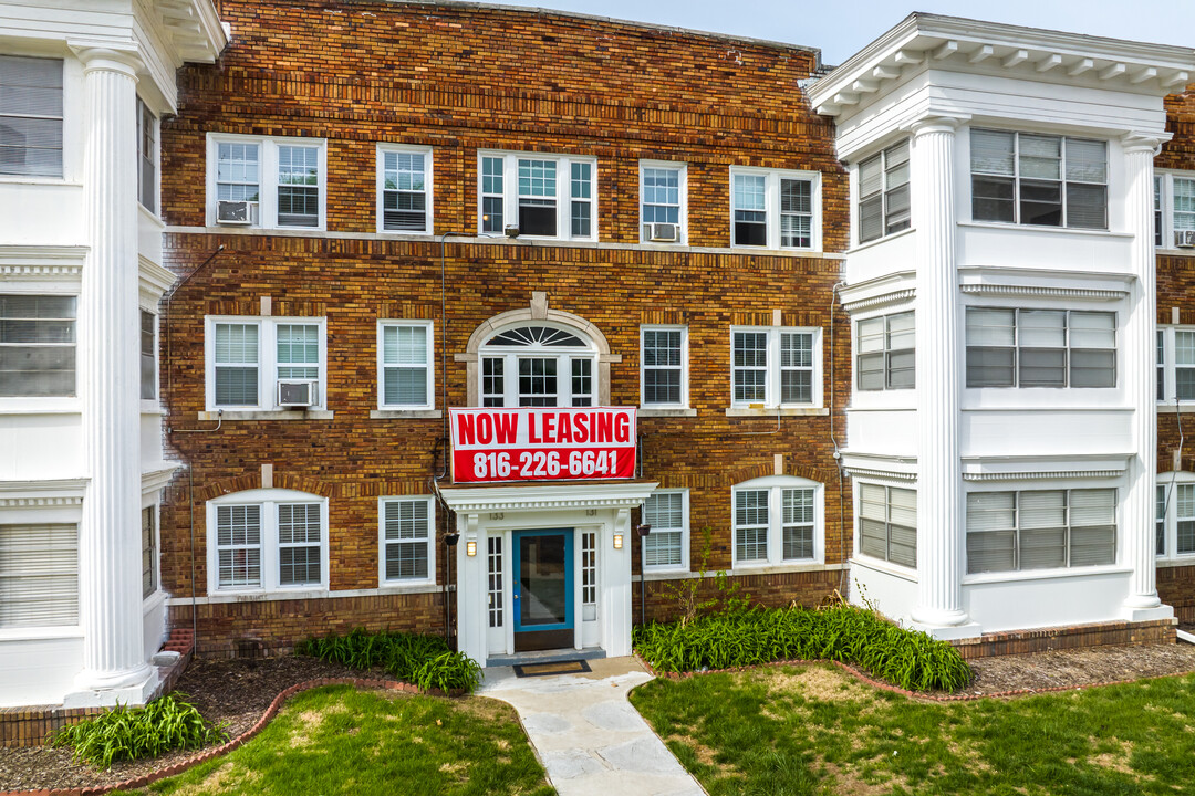 Brick House in Kansas City, MO - Building Photo