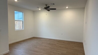 4501 Stine Rd in Bakersfield, CA - Building Photo - Building Photo