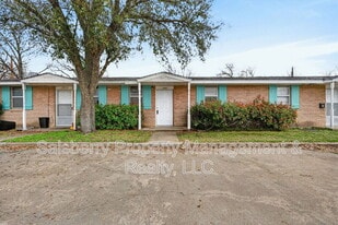 1204 NW 3rd Ave in Mineral Wells, TX - Building Photo