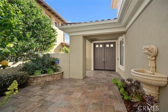 10 Sunset Cove in Newport Beach, CA - Building Photo - Building Photo