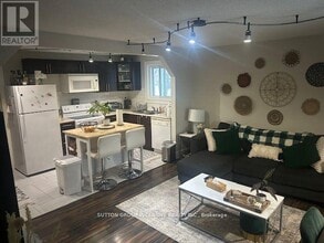 322 Codrington St in Barrie, ON - Building Photo - Building Photo