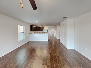 816 Chatham Walk Dr in Ruskin, FL - Building Photo - Building Photo
