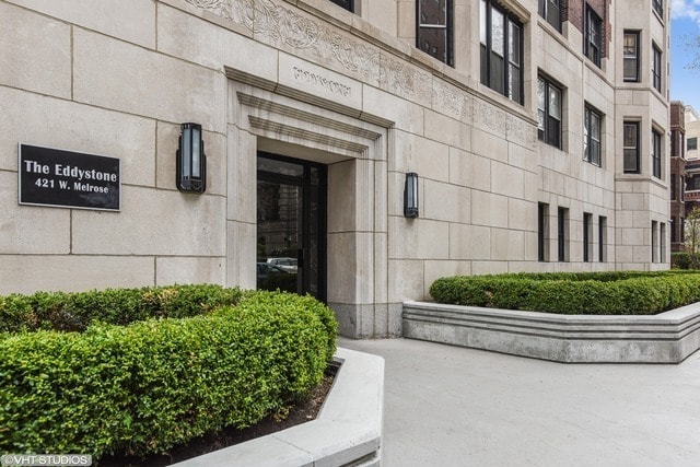 property at 421 W Melrose St