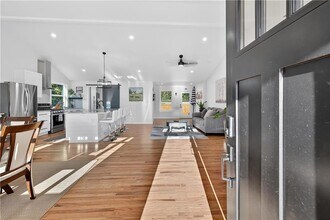 1324 Ace Mcmillian Rd in Dacula, GA - Foto de edificio - Building Photo