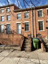 106 N Wolfe St in Baltimore, MD - Building Photo