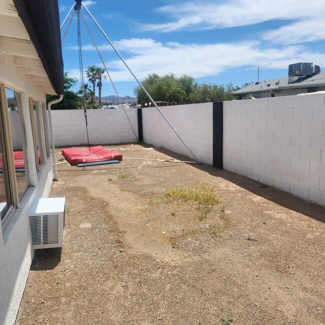 412 Cindy Pl in Henderson, NV - Building Photo - Building Photo