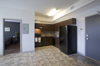 275 Larch St in Waterloo, ON - Building Photo - Building Photo