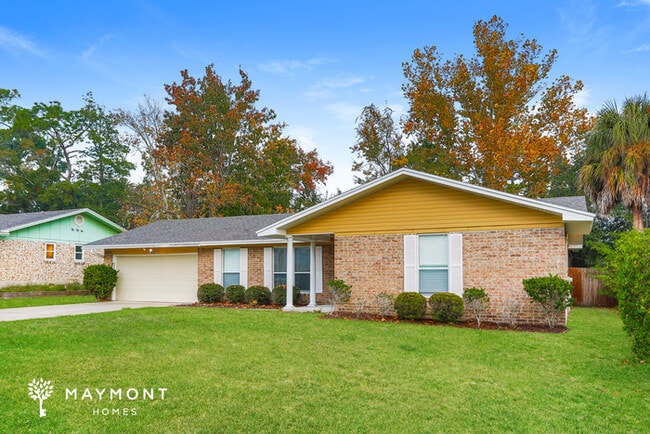 1547 Leestan Ct in Orange Park, FL - Foto de edificio - Building Photo