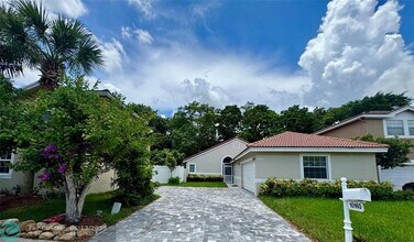 10160 Festival Way in Boca Raton, FL - Building Photo - Building Photo