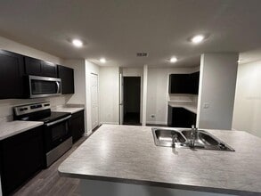 136 Sea Trail in Palm Coast, FL - Building Photo - Building Photo