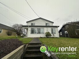 1520 S 56th St in Tacoma, WA - Building Photo