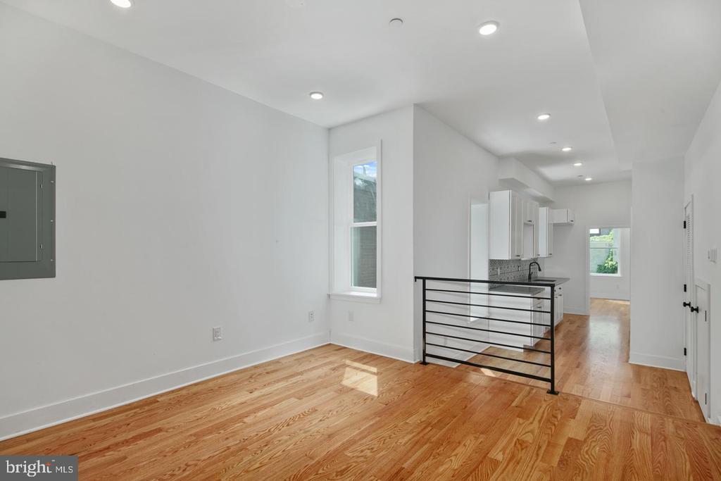 614 W Norris St in Philadelphia, PA - Building Photo
