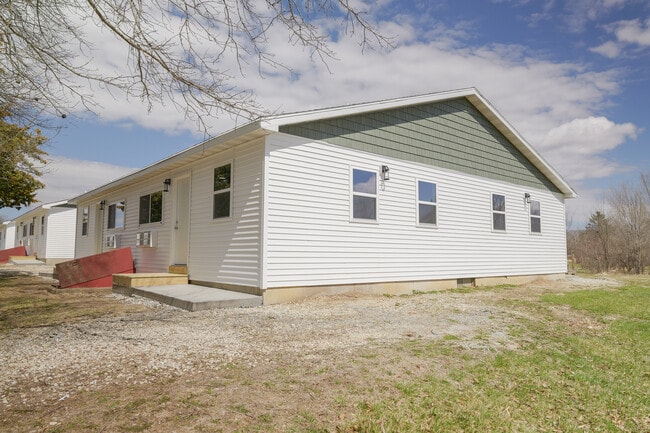 Green Gable Cottages in Burlington, IA - Foto de edificio - Building Photo