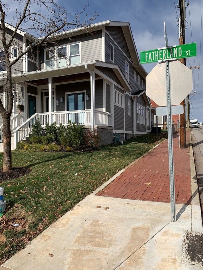 property at 523 Fatherland St
