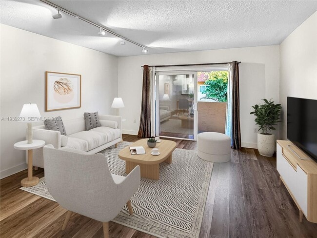 9960 SW 88th St in Miami, FL - Building Photo - Building Photo