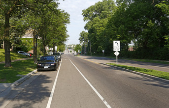 1753 Marshall Ave in St. Paul, MN - Foto de edificio - Building Photo