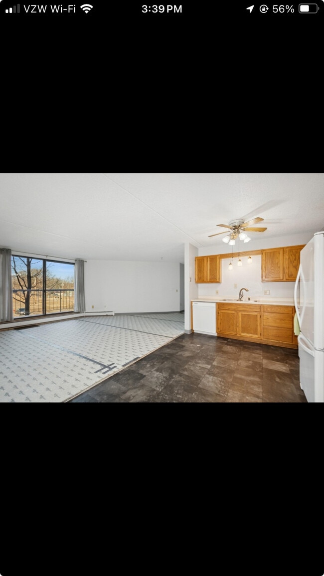 2601 Kenzie Ter, Unit 118 in Minneapolis, MN - Building Photo - Building Photo