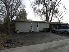 West Villa Park Annex in Denver, CO - Building Photo