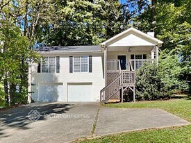 3305 Catalina Dr in Cumming, GA - Building Photo