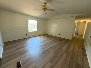 509 Harmons Way in San Marcos, TX - Building Photo - Building Photo