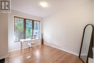 8 Stookes Crescent in Richmond Hill, ON - Building Photo - Building Photo