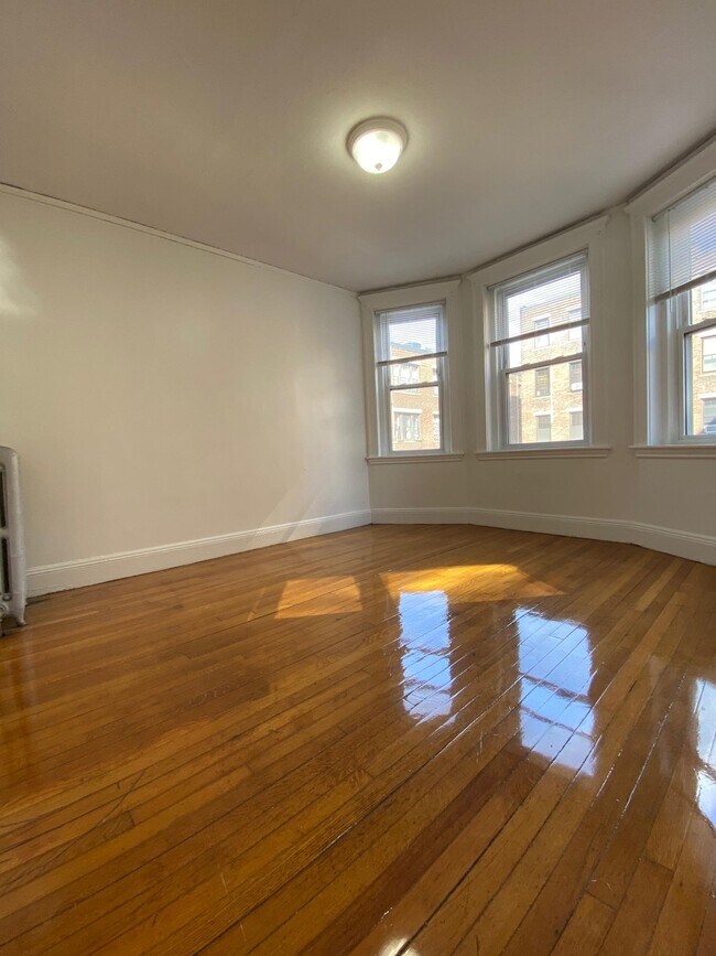 115-125 Jersey St, Unit 14 in Boston, MA - Building Photo - Building Photo