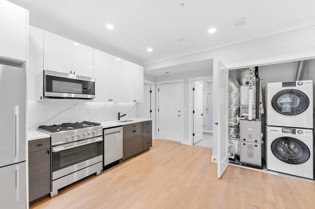 535 Newbury St, Unit 6 in Boston, MA - Building Photo - Building Photo