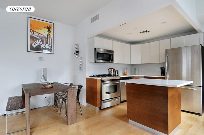 133 Water St in Brooklyn, NY - Building Photo - Building Photo