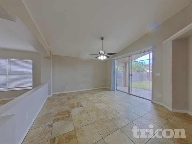 8008 Elmstone Cir in Orlando, FL - Foto de edificio - Building Photo