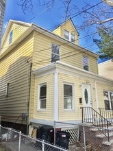 23 Williams Ave, Unit 2 in Jersey City, NJ - Building Photo - Building Photo