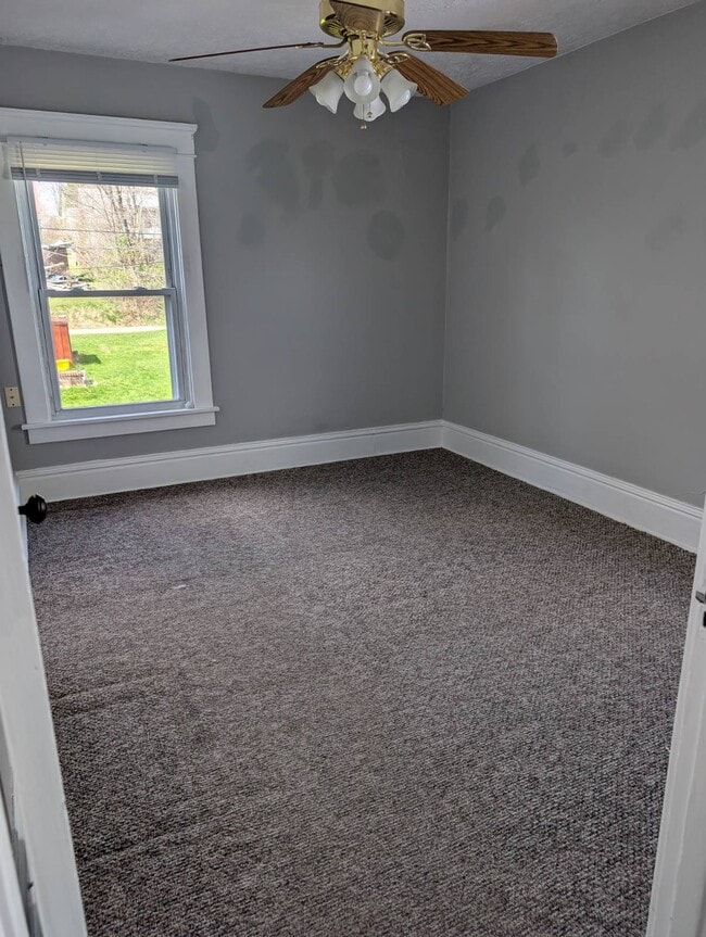 1351 S Seneca Ave in Alliance, OH - Building Photo - Building Photo