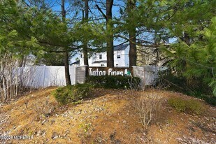 78 Diane Dr in Tinton Falls, NJ - Building Photo