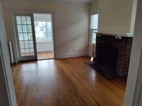 143 Dover Rd in West Hartford, CT - Building Photo - Building Photo