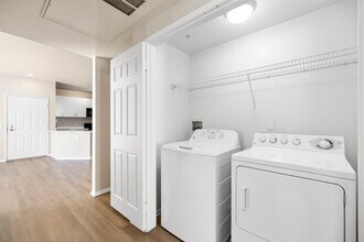 Tuscany Hills Apartment Homes in Moreno Valley, CA - Building Photo - Interior Photo