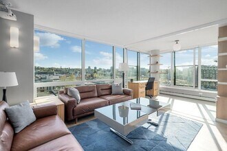 1783 Manitoba St in Vancouver, BC - Building Photo - Building Photo