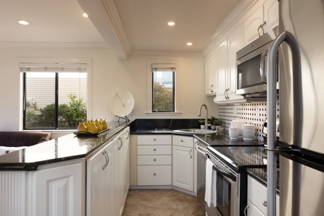 585 Laine St, Unit 6 in Monterey, CA - Foto de edificio - Building Photo