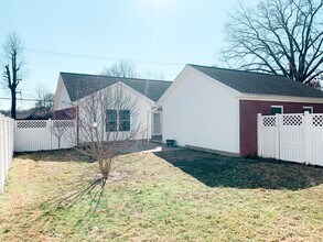 1302 Story Ave in Murray, KY - Building Photo - Building Photo