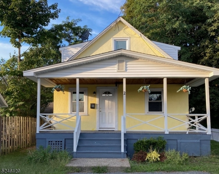 2 Holloway Pl in Morris Plains, NJ - Building Photo