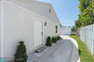 906 29th St in West Palm Beach, FL - Building Photo - Building Photo