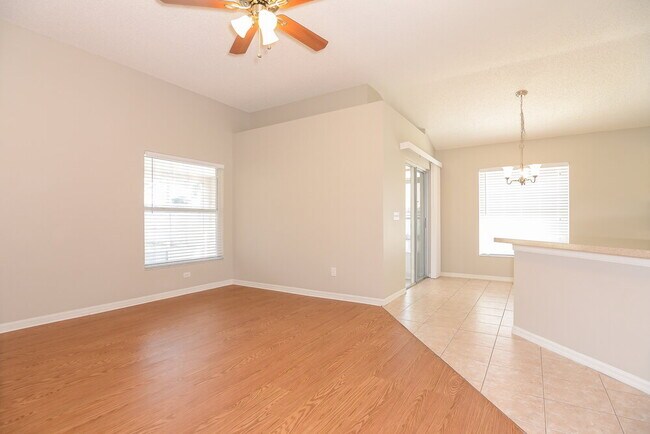 1538 Scotch Pine Dr in Brandon, FL - Building Photo - Building Photo