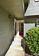 13141 113th Pl NE in Kirkland, WA - Building Photo - Building Photo