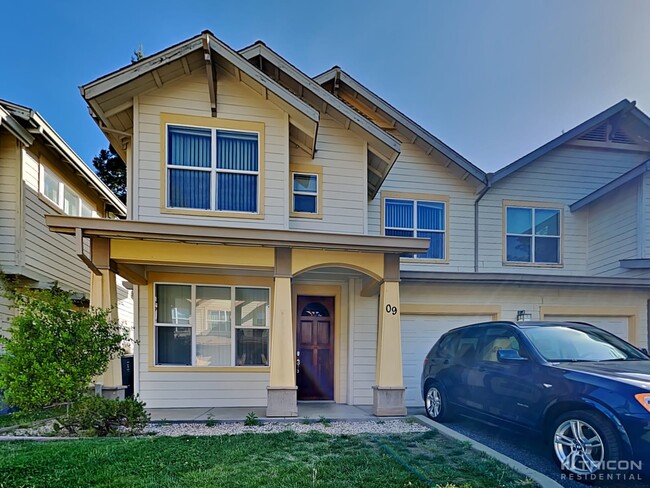 2280 South Dr in Auburn, CA - Building Photo - Building Photo