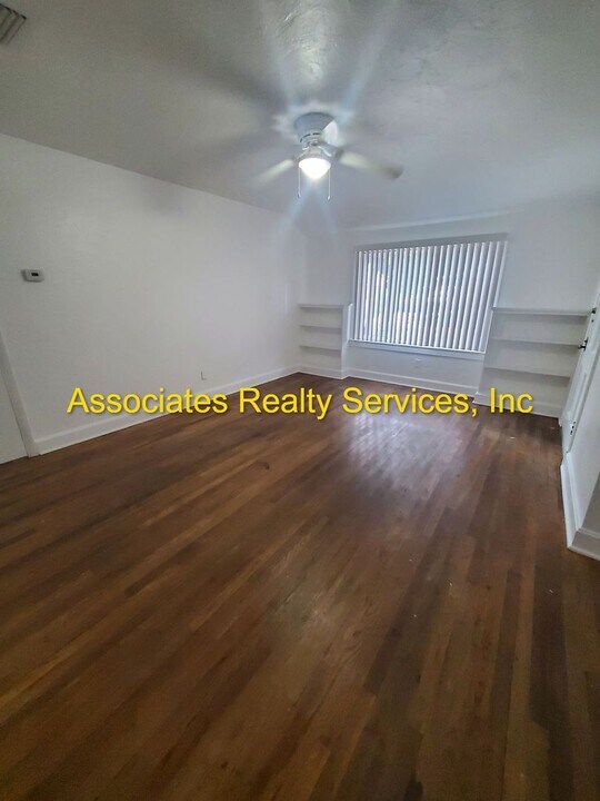615 NW 9th Ave in Gainesville, FL - Building Photo