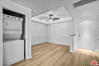 2222 Beachwood Dr in Los Angeles, CA - Building Photo - Building Photo