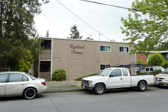 Highland Terrace Apartments in Seattle, WA - Building Photo - Building Photo