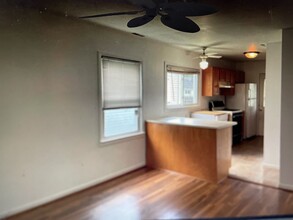 135 E Hudson Ave in Madison Heights, MI - Foto de edificio - Building Photo