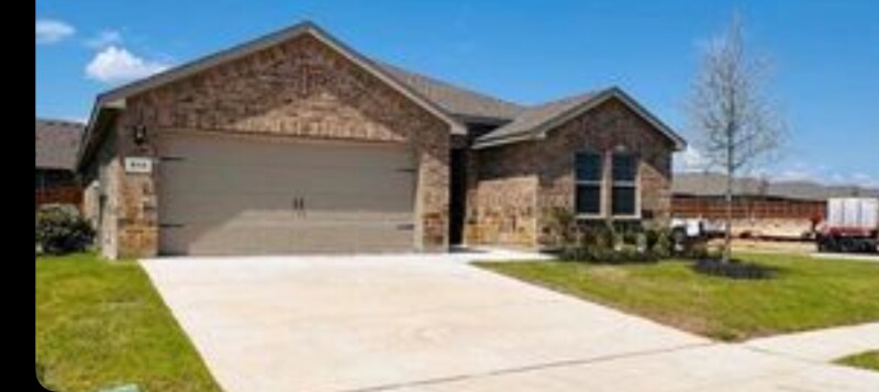 513 Marsh St in Cleburne, TX - Building Photo