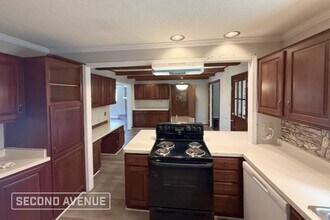 1342 Heathcliff Dr in Memphis, TN - Building Photo - Building Photo